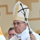 Papa Francesco nella bufera per avere offeso le vittime della pedofilia
