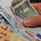 Sindaco M5S vara il reddito di cittadinanza: da 400 a 600 euro al mese Sindaco M5S vara il reddito di cittadinanza: da 400 a 600 euro al mese