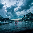 Allerta meteo, maltempo su Veneto e Friuli: piogge, nubifragi, e super acqua alta di 170 cm a Venezia, fino a 187 a Chioggia. Nevicate anche a bassa quota