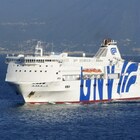 Genova, caso sospetto su traghetto da Barcellona: tampone per 468 passeggeri