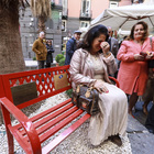 Tiziana Cantone, una panchina rossa in sua memoria. La mamma accusa: «Lapidata dalla Napoli bene»