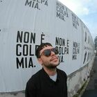 «Non è colpa mia», svelato il mistero delle affissioni a Roma e Milano: è opera di Gazzelle