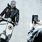 Mourinho si è chiuso in casa dopo l'esonero. Migliaia di messaggi dai tifosi, per lui offerte da Spagna e Arabia