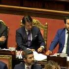 Video L'ex premier parla al Senato: le espressioni di Salvini, Di Maio e Conte