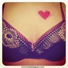 Galleria di scollature su Instagram contro il tumore al seno
