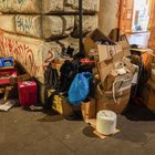 Roma, l'Esqulino invaso dai rifiuti: stretta Ama sui finti malati