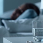 Acqua, perché si ha sete la mattina appena svegli? Ecco cosa succede al nostro corpo di notte