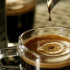 Tumori, più tazzine di caffè non aumentano i rischi (ma sono minaccia per il cuore)