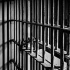 Stuprano la bisnonna 96enne, due fratelli di 19 e 15 anni finiscono in carcere