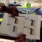 Otto milioni di euro nella zecca clandestina, tre arresti Otto milioni di euro nella zecca clandestina, tre arresti
