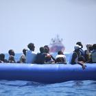 Migranti, naufragio al largo della Libia: numerosi morti, tra le vittime tanti bambini