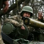 Armi della Nato che i soldati ucraini non sanno usare. «Usato Google translate per il telemetro laser»