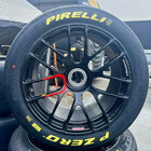 Pirelli presenta il P Zero DHG per le competizioni GT. Dotato di componente in gomma naturale certificata FSC