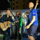 Festa Azzurra, un concerto dei Negramaro per la Nazionale: il duetto di Sangiorgi con Ciro Immobile su "Napule è" VIDEO
