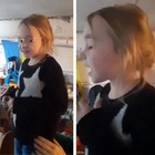 Ucraina, la piccola Amelia canta "Let it go" di Frozen