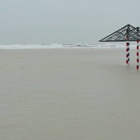 La spiaggia di Bibione completamente sommersa