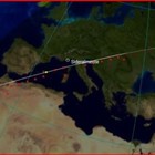 Scie in cielo anche questa sera: torna in diretta il treno dei satelliti Starlink che fa infuriare gli astronomi Mappa e orari