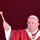 Gender, Papa Francesco contro la deriva queer: i bimbi devono avere padre e madre