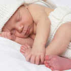 Caldo, nemico del sonno dei neonati: che fare