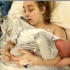Studentessa va in coma e partorisce bimba. Al risveglio dice: «Non sapevo di essere incinta»