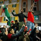 I tifosi marocchini come i giapponesi: puliscono la piazza dopo la festa. E i social li applaudono