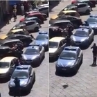 Napoli, poliziotto spara a un pitbull dopo l'aggressione a un agente