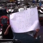 #FreeCarola diventa virale: striscioni per la capitana da Napoli al Pride di Milano
