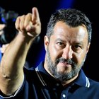 immagine Salvini: «Voglio pieni poteri». E convoca i suoi: elezioni o in piazza