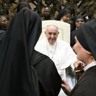 Zelenski telefona al Papa, il viaggio a Kiev slitta ancora per via della salute di Bergoglio