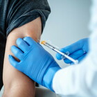 Quarta dose, l'Ema frena: «No a vaccini ravvicinati, possono ridurre le difese»