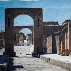 Coronavirus, da Pompei al Colosseo e Uffizi, pronti a riaprire i musei top d'Italia. E si rivede Cinecittà