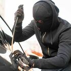 «Tre consigli per evitare il furto dell'auto», ladra sconta 27 anni di prigione e condivide i "trucchi del mestiere"