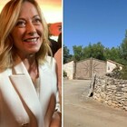 immagine ​«Voglio vedere Giorgia, mi è simpatica»: il pensionato Giuseppe prova a superare i controlli di sicurezza al resort che ospita la premier