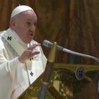 Battesimi in Vaticano, il Papa: «Se i neonati piangono allattateli pure qui»