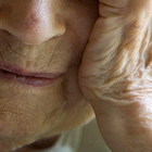 Lei ha 88 anni, lui 25: la donna spende 100mila euro e la loro storia d'amore finisce in tribunale