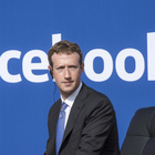 L'azienda: «Siamo stati ingannati» Ue e Londra convocano Zuckerberg