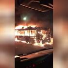 Bus in fiamme sul Raccordo Anulare altezza Pisana