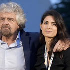 Beppe Grillo: «Virginia colpisci forte mentre riprendono fiato»  