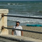 Ostia, ancora un dramma su una spiaggia priva di bagnini: affoga uomo di settanta anni