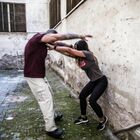 8 marzo, da Italo e Telefono Rosa il corso anti aggressioni per le donne. L'istruttrice e la capotreno: «Bisogna proteggersi»