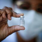 I vaccinati «fragili» con bassa immunità: ecco in quali casi. «Sono 40-50enni che vanno nel pallone»
