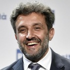 Flavio Insinna torna in tv con L'Eredità: «Difficile sostituire Frizzi, proverò a non deluderlo»
