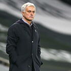 Roma, ufficiale la firma di Mourinho: "Insieme per costruire un percorso vincente"
