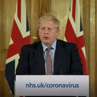 Coronavirus, Boris Johnson annuncia la chiusura: «Crisi senza precedenti, restate a casa»