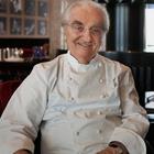 Milano, è morto lo chef Gualtiero Marchesi, primo “tre stelle” in Italia,  aveva 87 anni