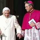 Ratzinger rompe di nuovo la clausura