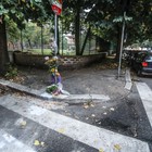 Luca Sacchi, fiori sul luogo dell'omicidio a Roma (Foto Emanuele Valeri/Ag.Toiati)