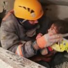 Terremoto Turchia, bimba di 2 anni estratta viva dalle macerie