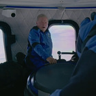 Viaggio nello spazio, l'emozione del "Capitano Kirk" con Blue Origin