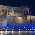 Tragedia Trieste, a Roma volanti a sirene spiegate all'Altare della Patria
